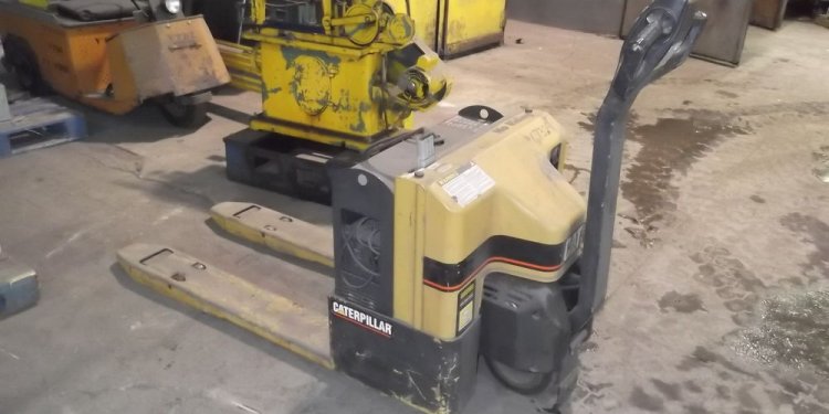 Caterpillar Electric Pallet