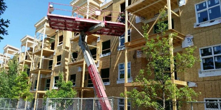 MEC s Titan Boom Lift in a